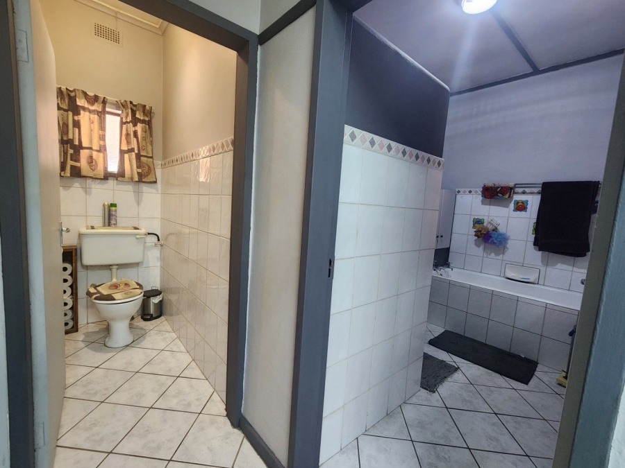4 Bedroom Property for Sale in Die Rand Northern Cape
